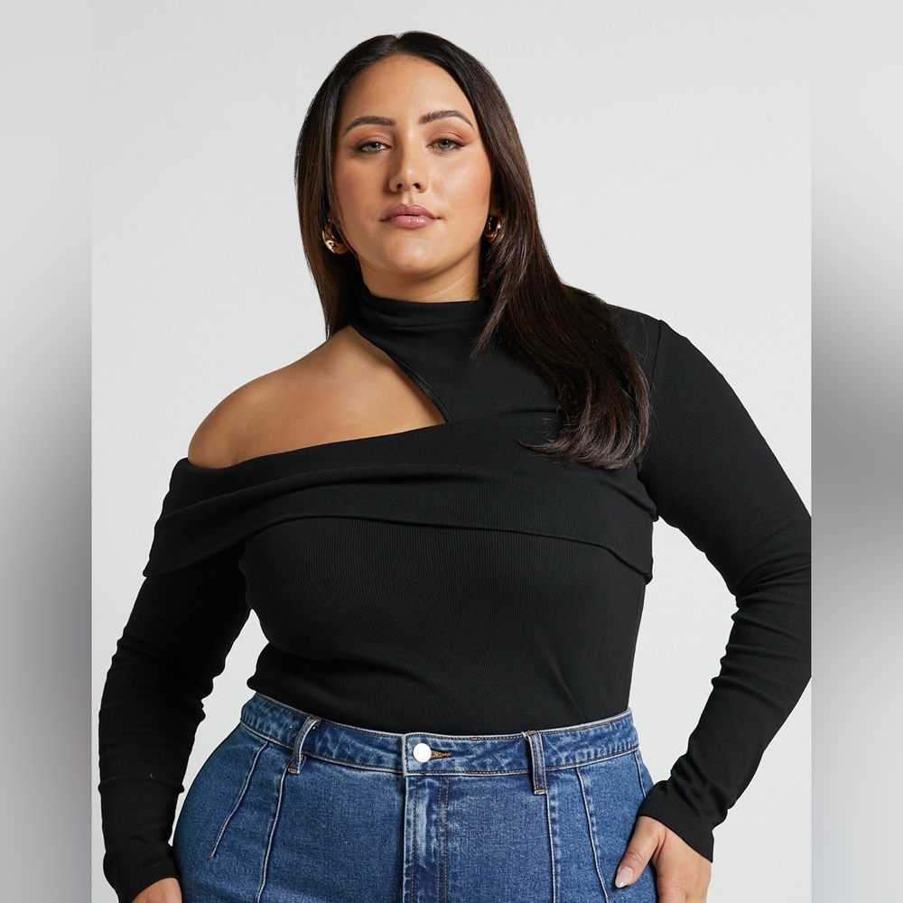 Showpo KIEFER TOP - ASYMMETRIC LONG SLEEVE CUTOUT TOP IN BLACK